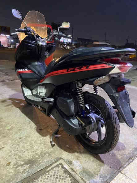 سلام عليكم دراجه PCX ياباني gf لون مميز شلعه معدل خير من الله مكينه مكفوله كفر موشم اسود طافي لجماليه حساس زدحام حساس ستان شغال كهربائيات كله شغاله لايتات زنون السعر (مليون 250) مكاني بغداد حي النصر رقمي ***********
