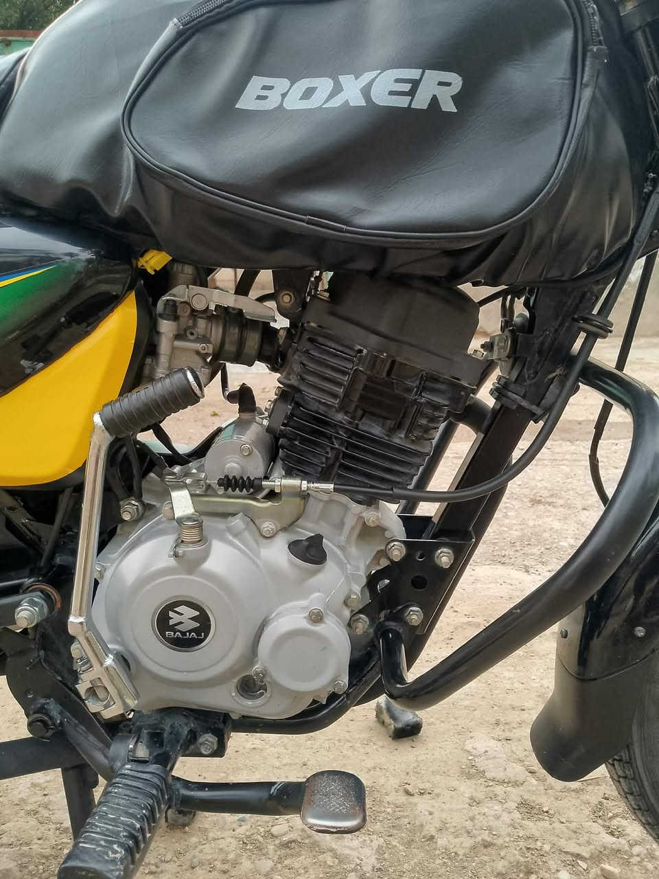 السلام عليكم دراجة بوكسر 2022 رقم وسنوية   انكليزي تحويل ثاني يوم  الدراجة كل نقص ما بيها كاملة  السعر 2300 وبيها مجال قليل مكاني بعقوبة تقاطع السادة الاستفسار اتصل وتدلل ***********
