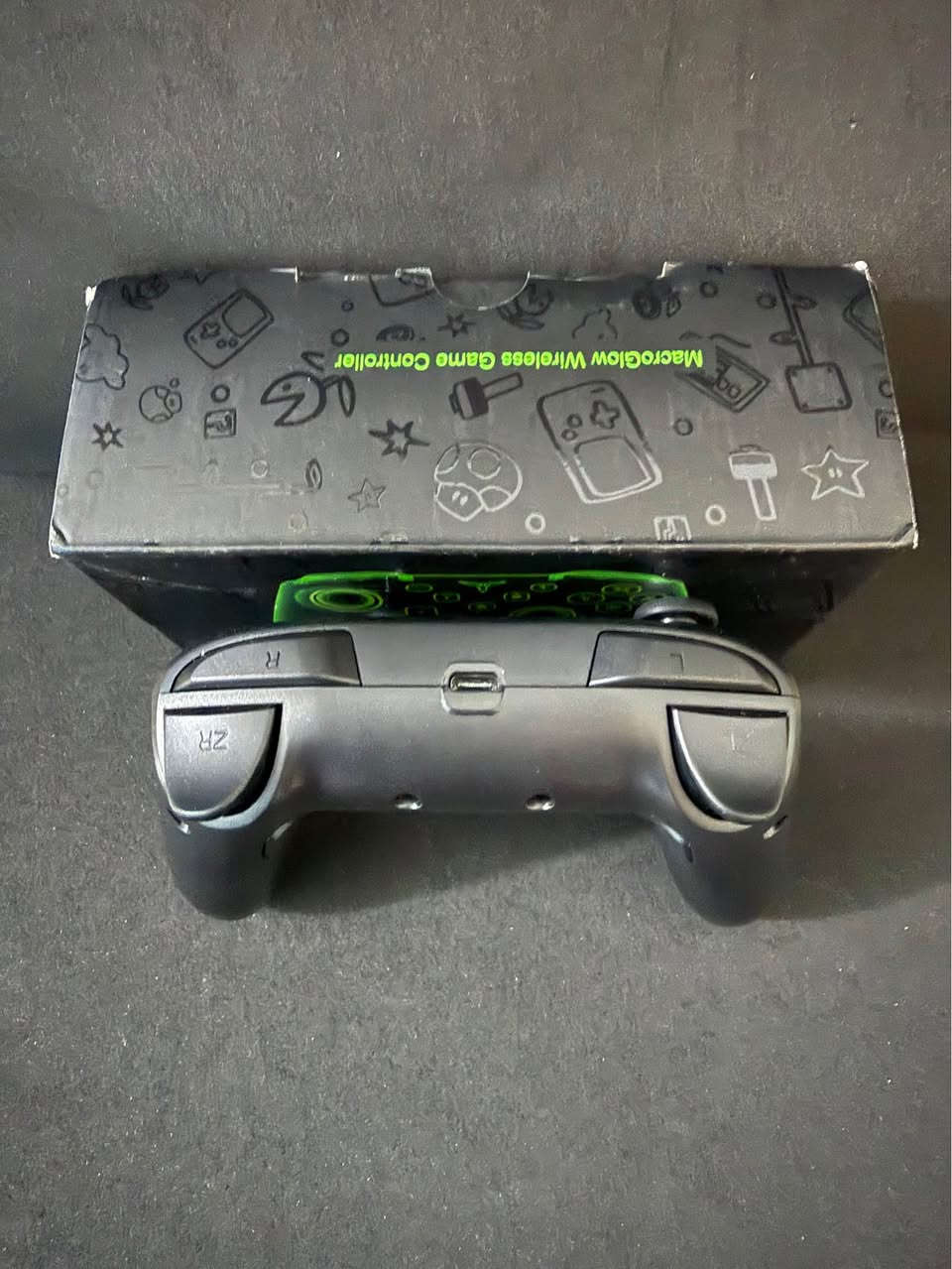 جوستك ماركة Macro Glow قطعة أصلية 

متوافقة مع اجهزة Nintendo Switch OLED , Lite - PC- Android - iOS

إضاءة LED: يتميز بحلقات إضاءة بـ 9 ألوان مع أوضاع إضاءة مختلفة يمكن تخصيصها

أزرار قابلة للبرمجة (Macro): يحتوي على أزرار خلفية (M1/M2) يمكن برمجتها لتنفيذ سلسلة من الأوامر المعقدة

مزود بمستشعر جيروسكوب سداسي المحاور (6-Axis Gyro) لتحسين دقة التصويب والحركة في الألعاب المدعومة

يحتوي على بطارية مدمجة قابلة لإعادة الشحن توفر حوالي 15-20 ساعة من اللعب المتواصل

السعر 25 الف مع التوصيل كل العراق 🚚

للحجز والاستفسار مراسلة الصفحة 

رابط واتساب مباشر الي يريد يراسلني 👇

https://wa.me/message/ANGQMMLUZKO4C1 بغداد, العراق


**إذا كنت صاحب هذا الإعلان وتريد حذفه لأي سبب، رجاءا أرسل رسالة إلى الدعم الفني**