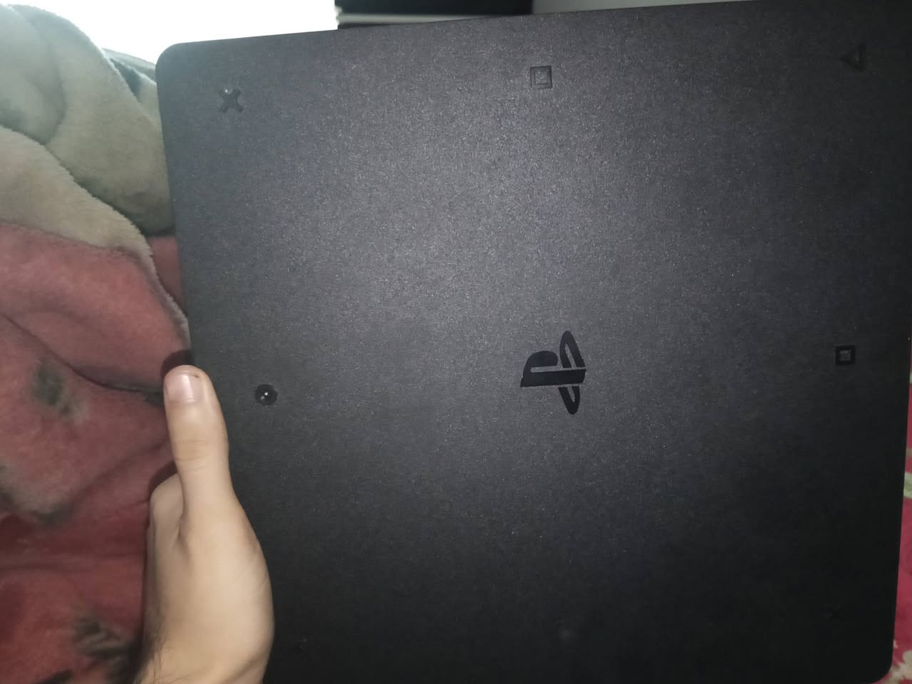: PS4 Slim نظيف جداً + يدين أصلية + ( GB أو 1TB)
"الجهاز بحالة ممتازة ولله الحمد، استخدامه حشيم."
"المناسك: يدين أصلية، سلك الألوان (HDMI)، سلك الطاقة، وسلك شحن اليد." وقرصين جي تي وبيس2018 تعليق عربي
"الجهاز لم يسبق فتحه أو تصليحه : [320الف]".بدون اقراص300الف واتساب*********** العنوان الزعفرانيه شارع المعهد قرب المنصه
