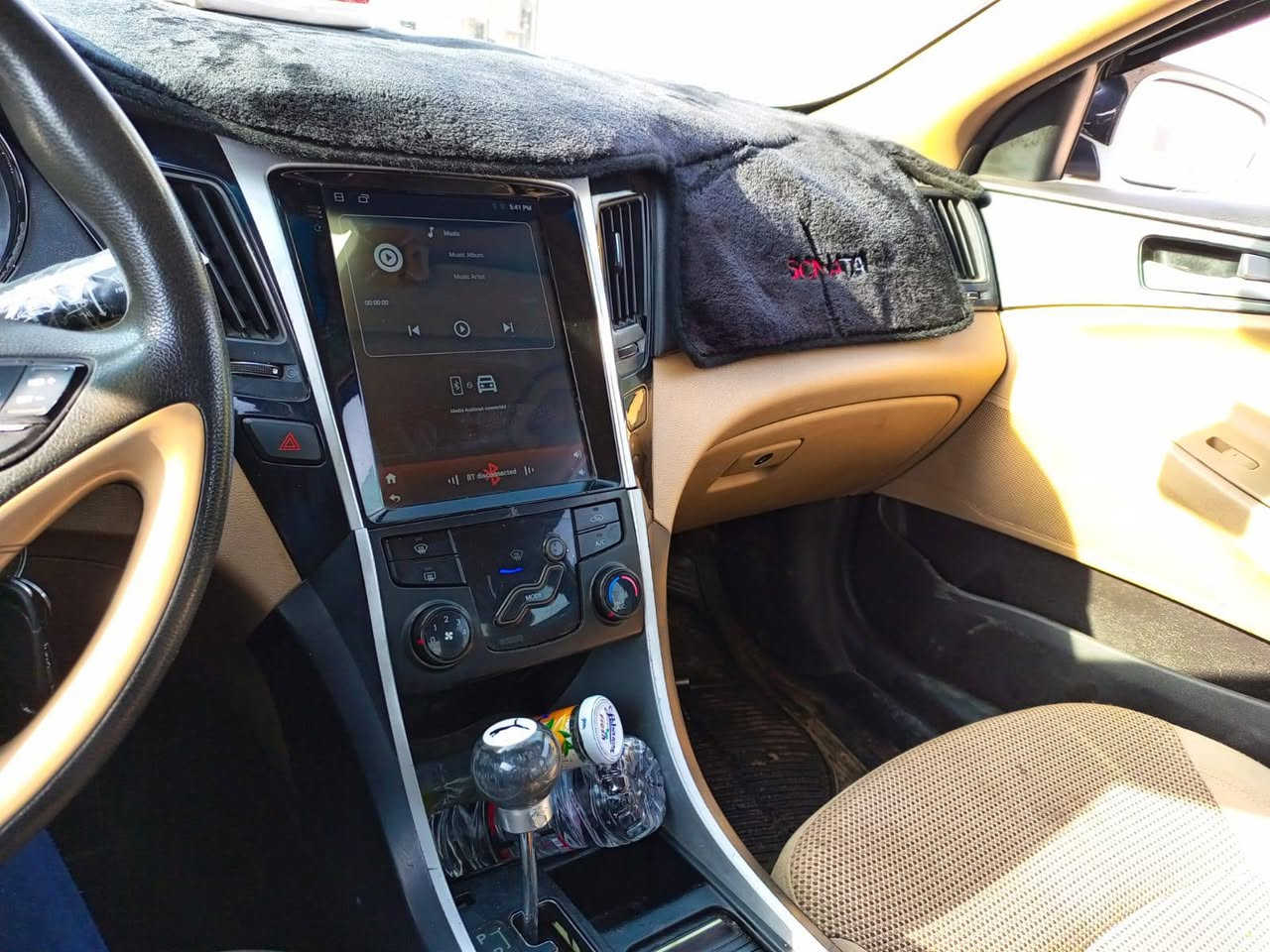 سلام عليكم
سوناتا موديل 2012 خليجي

بيهه طخات بس ابيعك احزام صبغ 

مكاني ديوانيه مركز محافظه 

مكينه وكير شرط 2400

105بيه مجال بيع مستعجل
***********
***********
