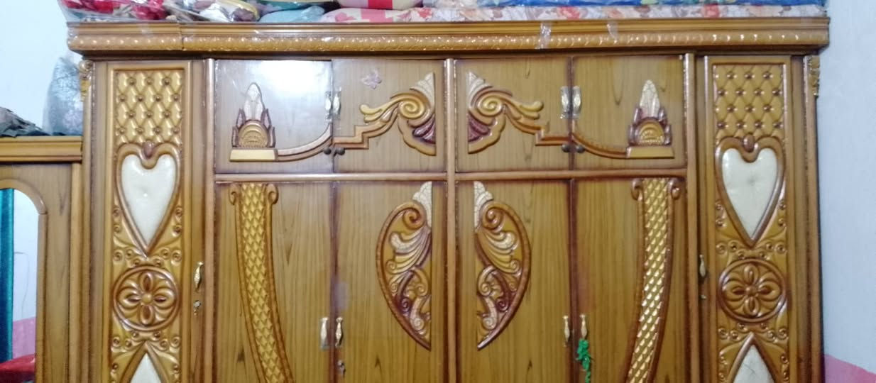 غرفه نوم نضيفه استعمال قليل السعر 600وبيهه مجال المكان الشعله الدهله الإستفسار على الرقم ***********
