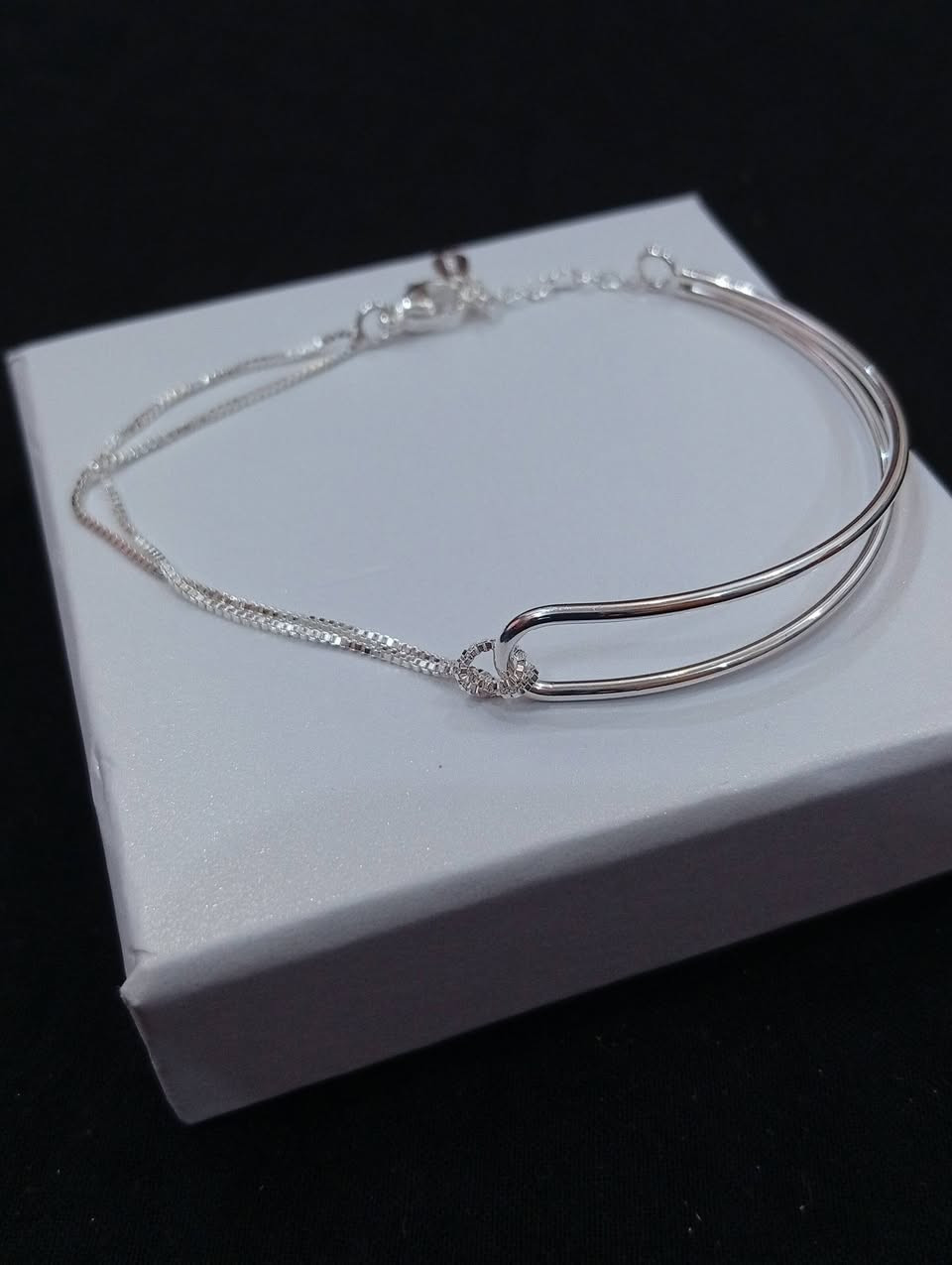 سوارات فضه اصلي عيار 925
توجد خدمه توصيل


**إذا كنت صاحب هذا الإعلان وتريد حذفه لأي سبب، رجاءا أرسل رسالة إلى الدعم الفني**