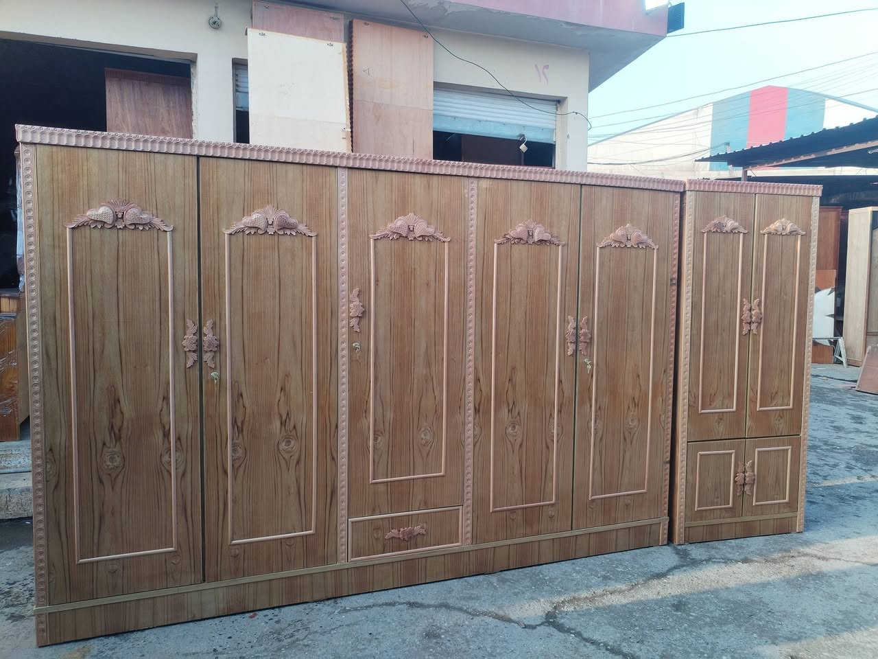 غرفه 5 ابواب. ابراج ناصي نقش زان يدات زان دنكه زان عنوان موصل باب جديد داخل ساحة نادي الفتوه الرياضي مقابل افران السيد *********** رجأ الما يشتري لا يخابر اقساط ما عندي السعر 750 قفل 🔒 السعر ثابت بدون معامله..***********
