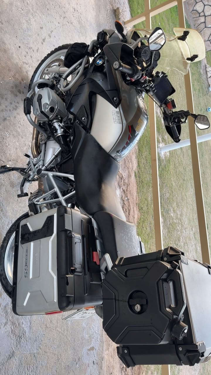 السلام عليكم bmw 1200مسجله ٢٠٠٦ بس هسه ٢٠١٢ ماشيه ٤٥ جديده الدارجه شخط مابيها دهن كله من الوكاله رقم بغداد ب اسمي شاشات جنط تانكين مال بانزين جازه كلشي مابيها نقص هذا رقمي ***********
