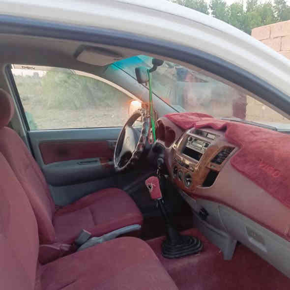 سلام عليكم اخوان سياره فلاونزه موديل ٢٠٠٧ مكفوله عفاله عامه كهربائيات كله شغاله تبريد شغال السعر ١٣٥ وبيها مجال مكلف بل نشر ***********
