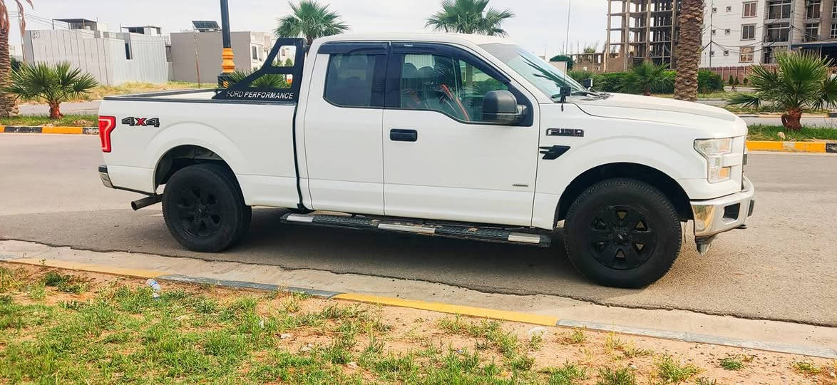 بسم الله الرحمن الرحيم 
فوoرد F150 تاکوو نیوو سیارەکە زۆر جوان و نوێیە  نیوو دەرگای سیاق سبوغە  بستەک بۆنیتی سبوغە چاملغ بێ ژوورێ گێر لەسوکان شەش پستنی توربۆ دەبل اکسل  رەقەم و هەزەو ژینگە نوێیە ڕەقەم هەولێرە بەناوی خۆمە گێر و مەگینە بەشەرت نەکرایتەوە وەک سفری شریکەیە نمونەیە لەجوانی سعری 165 ورەقە گۆرینەوە و فرۆشتن ‌*********** أربيل, العراق
