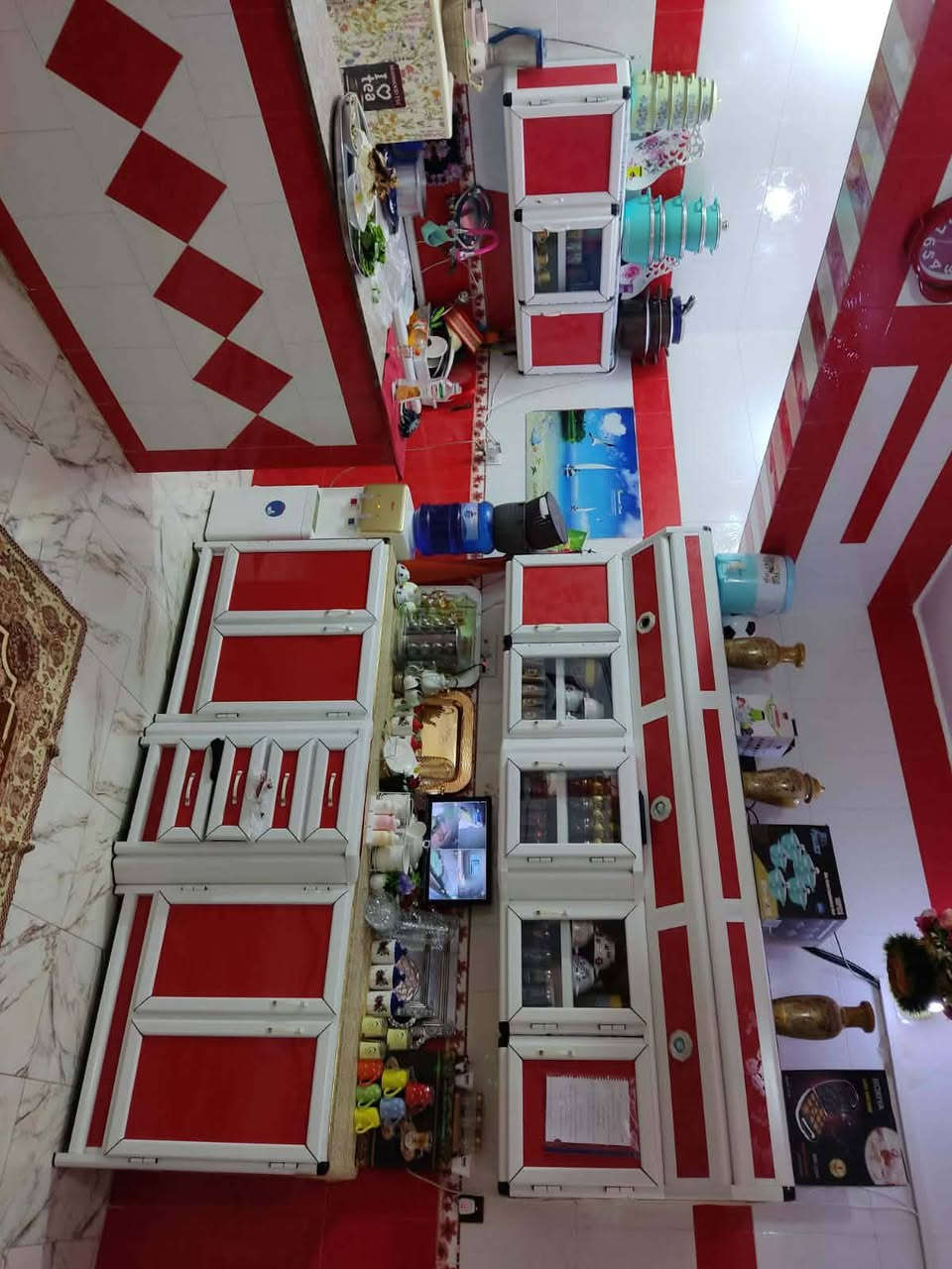 بيت البيع بالجغيفي الثانيه مساحه 165 شارع 12 البيت يتكون من تلاث غرف نوم صاله وديواينه جبيره و مطبخ حار. وبارد تبريد مركزي سستم كامرات عدد 11  موقع البيت أسواق جنه مناسب الاستفسار خاص  سعر البيت 130 وبي مجال


**إذا كنت صاحب هذا الإعلان وتريد حذفه لأي سبب، رجاءا أرسل رسالة إلى الدعم الفني**