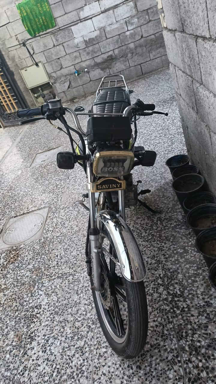 السلام عليكم شباب دراجه سونك دراجه موديل 22 كفاله عامه حته المحرك عله وضع الشركه يردلها يس كلجات شوية تعبانه بس تمشي مكاني جسر ديالئ السعر 625  وبيها مجال ***********
