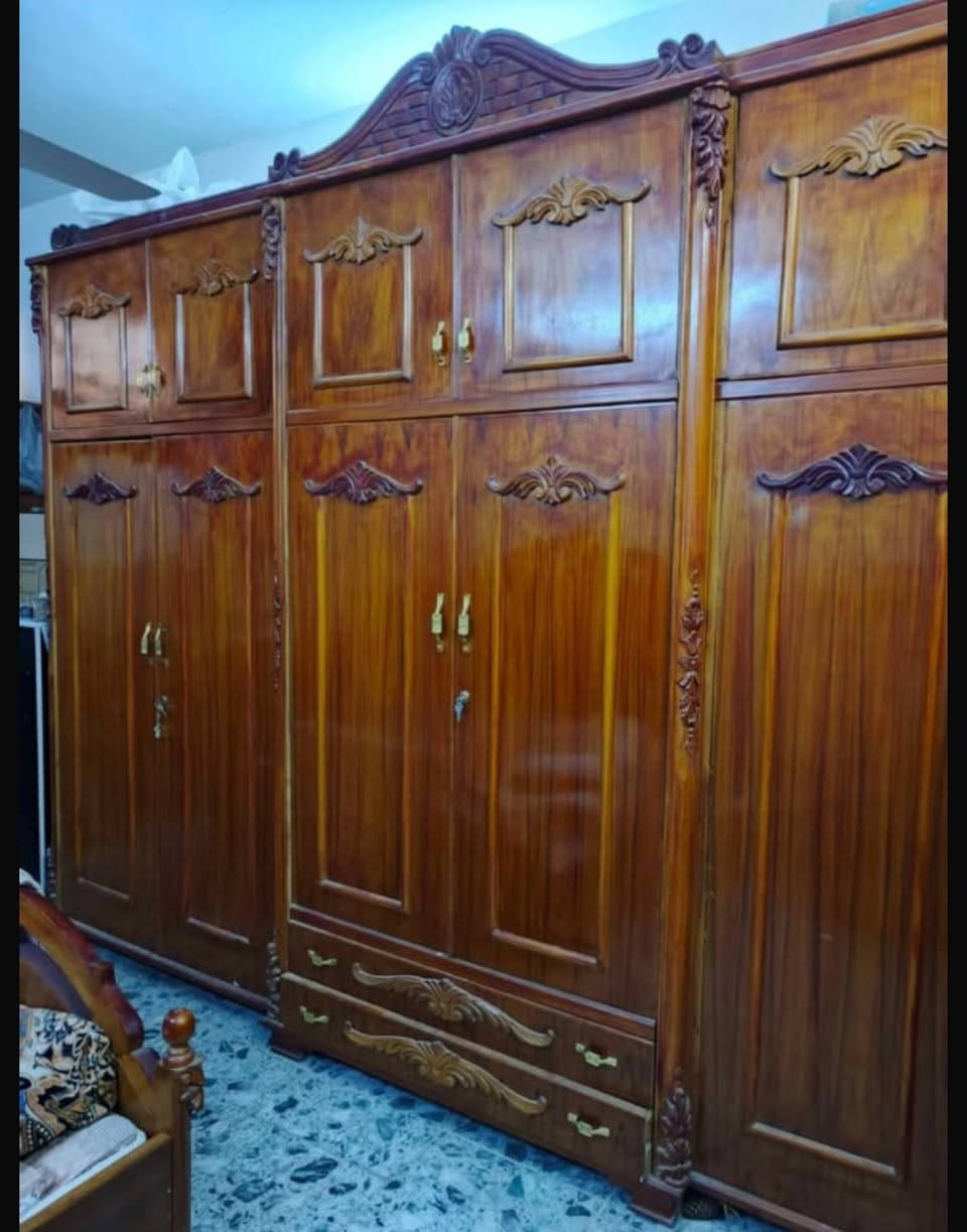 لسلام عليكم غرفه نوم كامله داخل خارج صاج للبيع تكمه تتكون مـن كنتور وملحقه طول الكنتور 3امتار و 60 وسرير طوله مترين و١٠ وعرضه ١٨٠سم وكومديات 2 و زاويه وميز احذيه وميز تواليت 
عنوانها بغداد / الحرية 
للاستفسار : التواصل على الخاص


**إذا كنت صاحب هذا الإعلان وتريد حذفه لأي سبب، رجاءا أرسل رسالة إلى الدعم الفني**