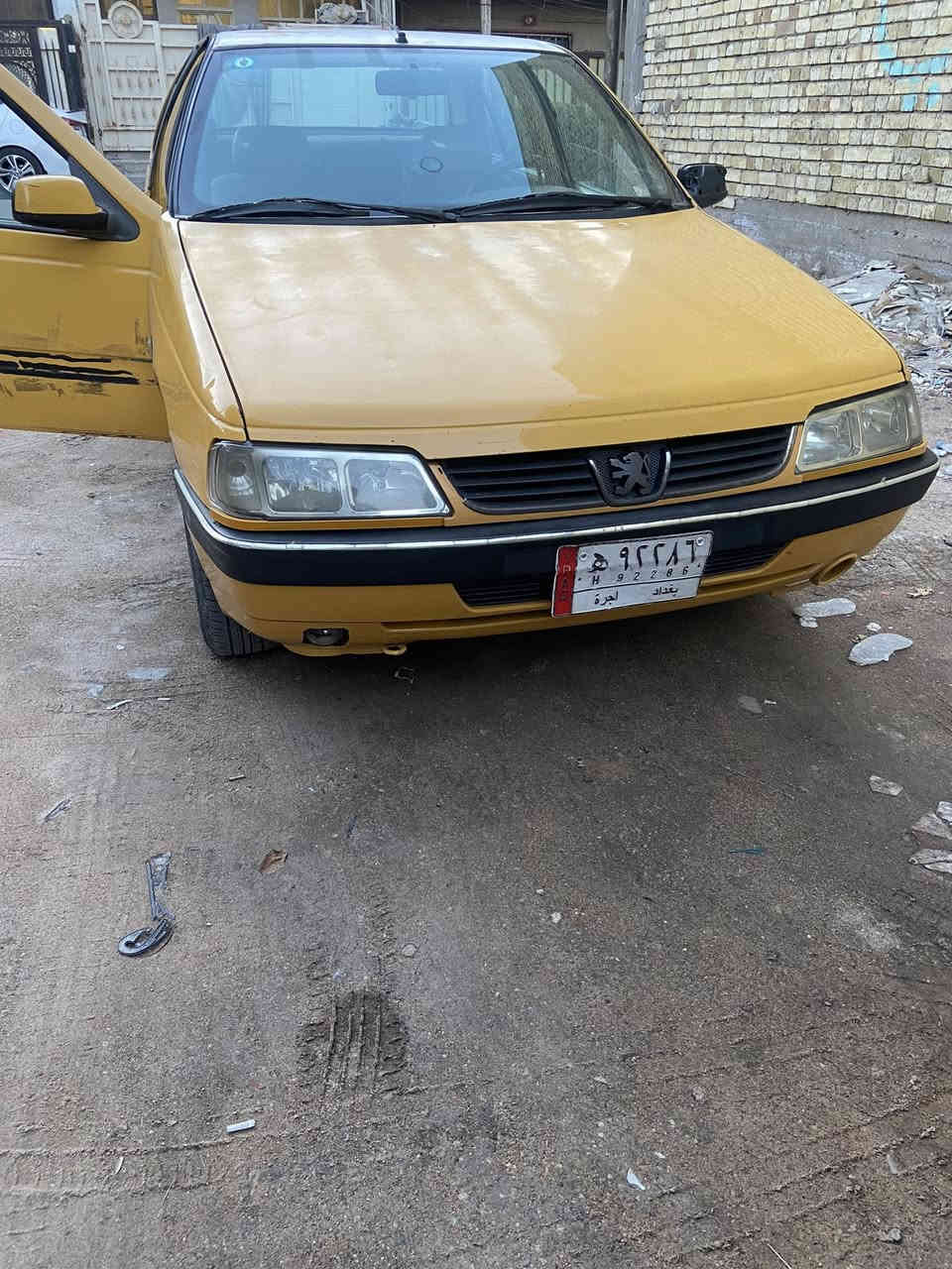 للبيع بيجو لميس موديل ١٦ بسمي السعر ٤٠ ورقه مكانها بغداد ***********
