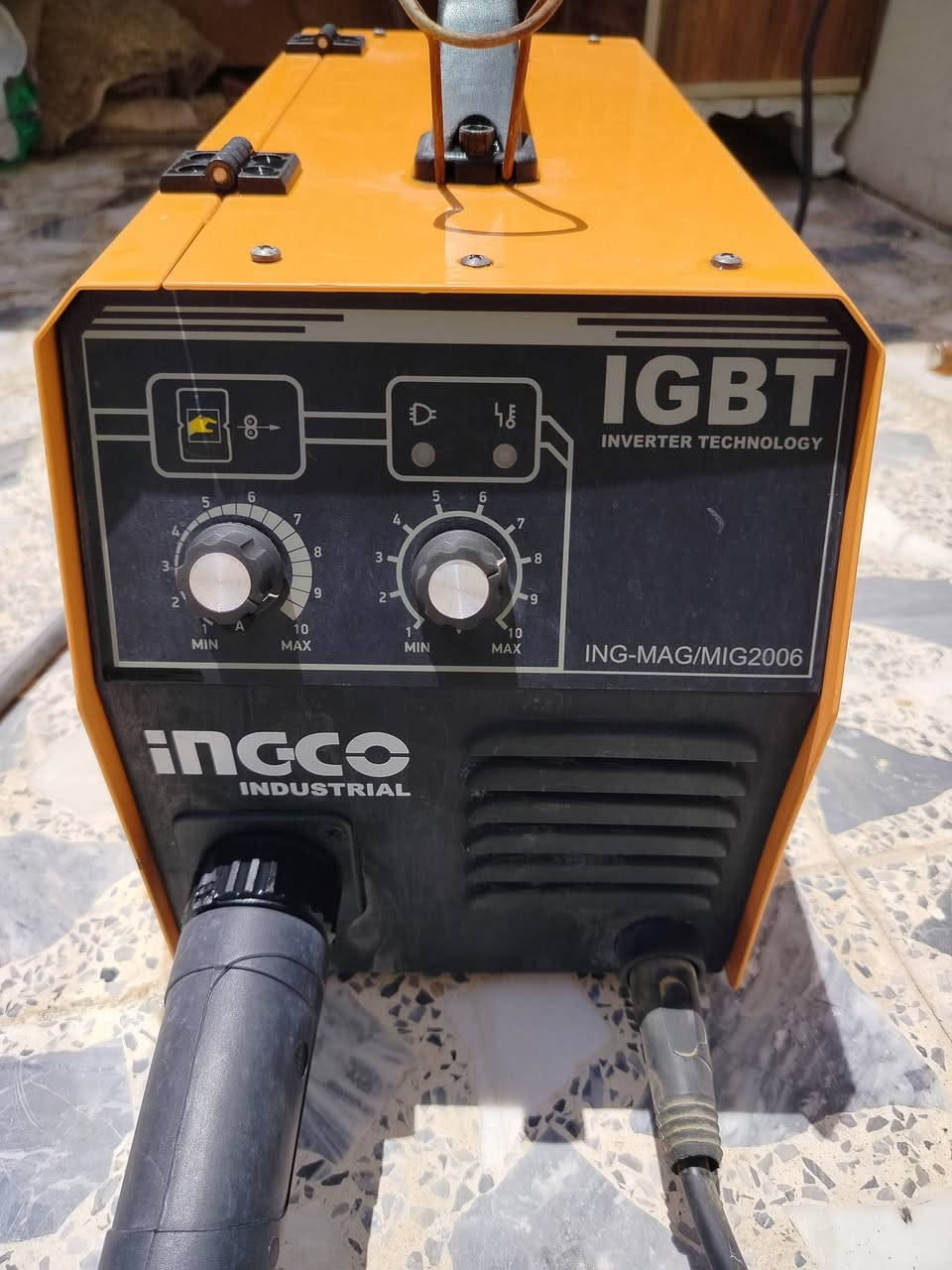 ماكنة لحام للبيع
العلامة التجارية: INGCO
الموديل: ING-MAG/MIG2006
التقنية: IGBT Inverter Technology
لحام المعادن الرقيقة والمتوسطة وتعمل علئ المولده. 
تعمل على الغاز لكي لاتترك اثر في حال استهدام.سلك معين وبدون غاز للاسلاك الخاصه....
للتواصل ***********
