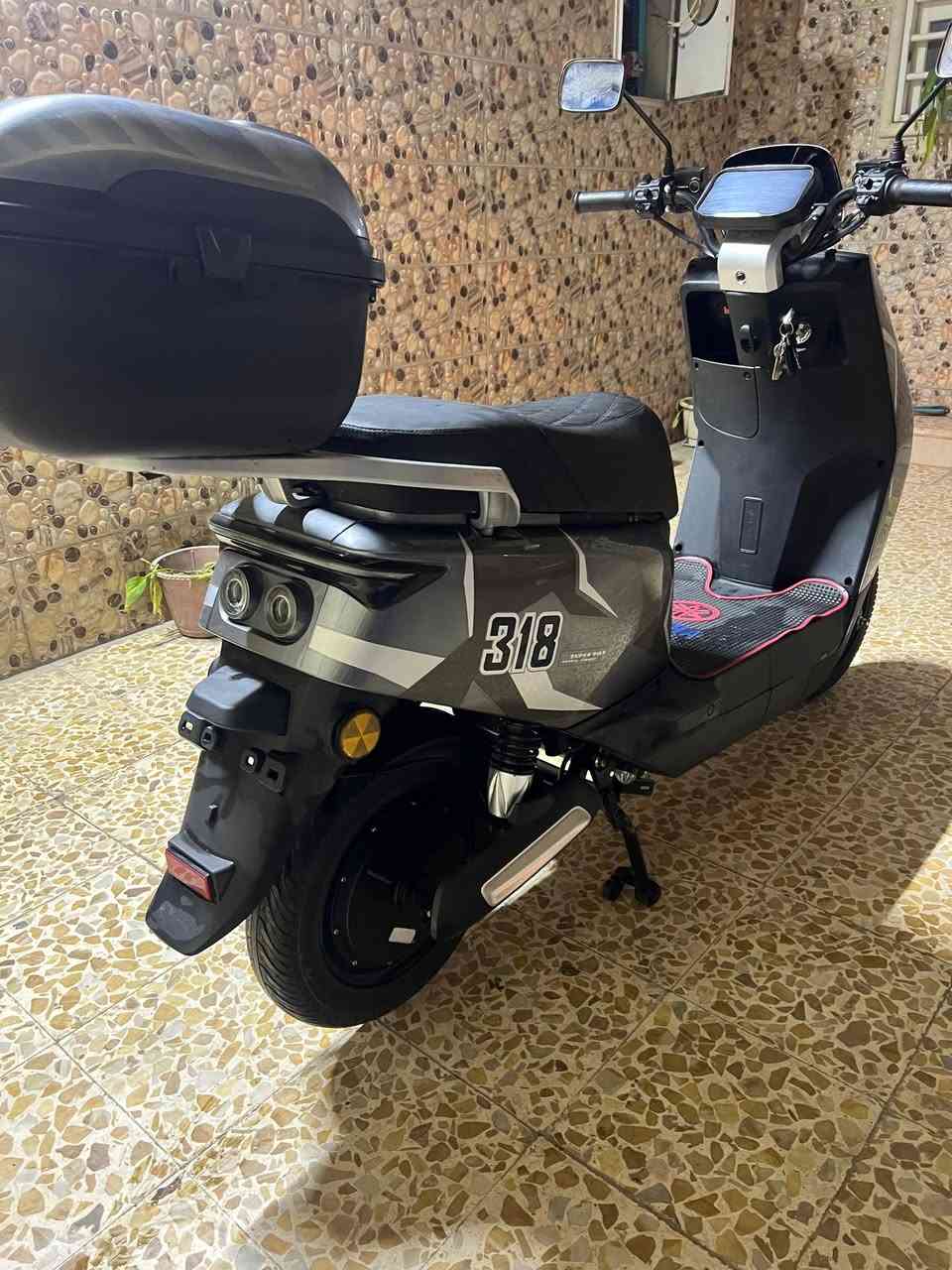 ماطور شحن للبيع 318
المواصفات معروفه

6 باتريات دبل 

السرعه 99 حقيقي من 60 إلى 70 كيلو 

نظام بك R 

بريكات دسك هيدروليك امامي او خلفي

4 نمر

الشحنه الوحده اتمشيك اكثر من 40 كليو يلا 50كيلو 

الماطور ماشي 1500

السعر 600وبي مجال 

المكان موصل ايسر حي القدس 

للاستفسار الاتصال *********** اومراسله واتساب
