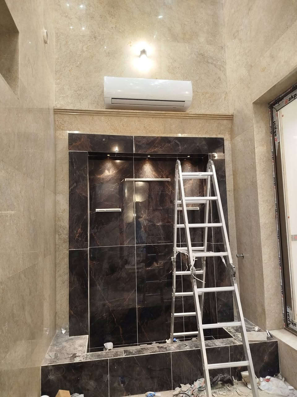 بسم الله الرحمن الرحيم {وَمَنْ يَتَّقِ اللَّهَ يَجْعَلْ لَهُ مَخْرَجًا  وَيَرْزُقْهُ مِنْ حَيْثُ لَا يَحْتَسِبُ} صدق الله العلي العظيم .
تم بعون الله وقوته اكمال العمل على تنصيب مجموعة سبالت مختلفة الاحجام من ماركة Tosot في منزل احد الاصدقاء في قضاء الهوير ومن الله التوفيق .
Haeder Emad Emad


**إذا كنت صاحب هذا الإعلان وتريد حذفه لأي سبب، رجاءا أرسل رسالة إلى الدعم الفني**