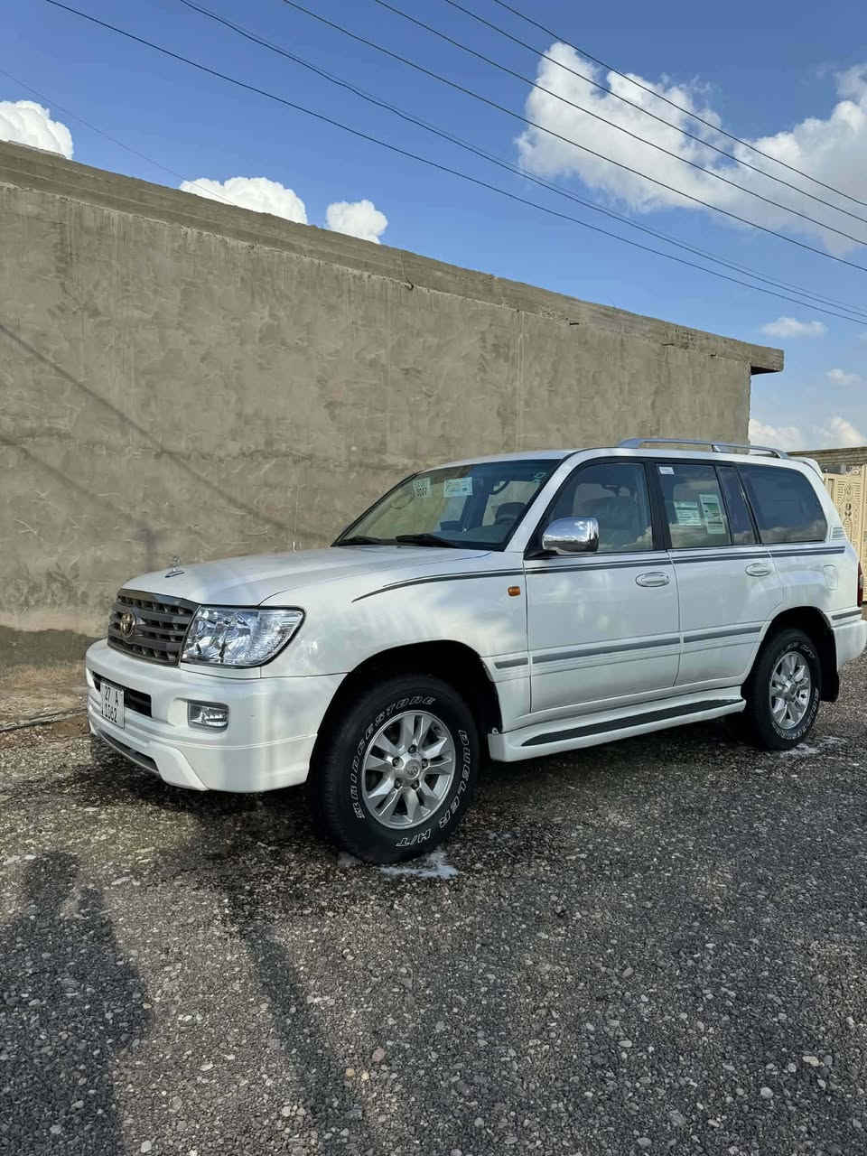 السلام عليكم
لاند كروز موديل 2007 GXR ليمتد فول مواصفات 
 مكينة 4500 6 سلندر محرك عدل
 
فور ويل4x4 
3 قطع تبريد و ثلاجه 
شاشة و كامرة خلفية 
سلايد 
حساسات امامية و خلفية بلادي 
كشنات مخمل

 تايرات جدد برجستون ياباني أصلي اسبير
حادثها باب فقط وشيويه من الهلال صبغ حزام جمالية 
السياره رقم انكليزي  باسمي و تحويل فقط
السياره كلشي شغال بيها 
صدر خلفي جديد و امامي جديد 
 دسكات تخم جديد امامي و خلفي 
 منضومة لايت  أصلي عالي ناصي 
مازدات جدد شركة ديبو
السعر147مع مجال رقم الهاتف ***********مكاني بغداد
