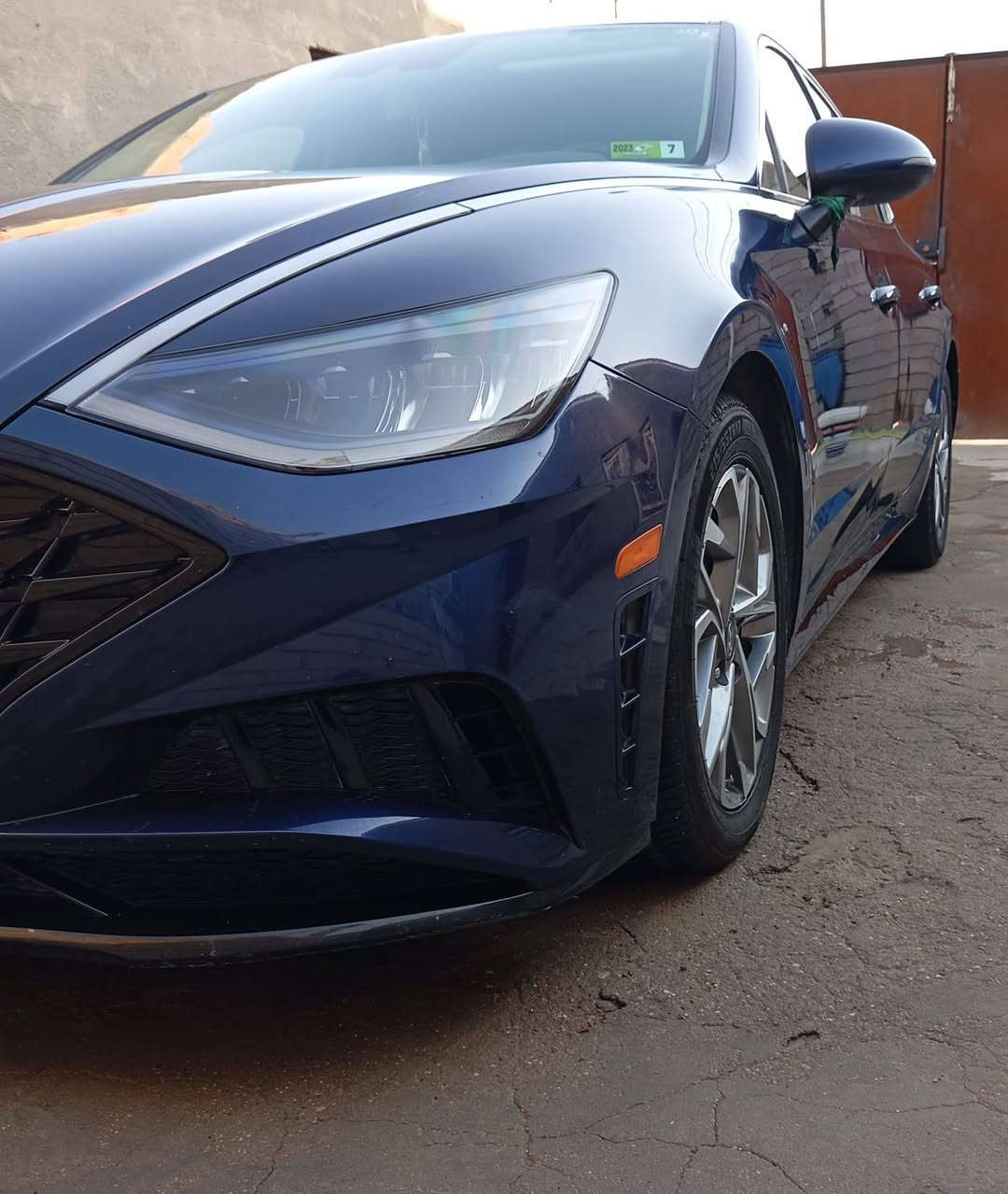 سلام عليكم
للبيع سوناتا 2021وارد امريكي 

ماشيه 100فقط استخدام شخصي

سياره فول مواصفات بصمه شاشه رادارات حساسات اشاير بالمري توقف ذاتي سائد بريك بصمه قياده ذاتيه وبعد مواصفات 

مكينه 2500

بيها تبديل باب فقط والباقي كفاله 

معوقين ذي قار بسم اخوي 

مكان ناصريه 

سعر 175

***********
