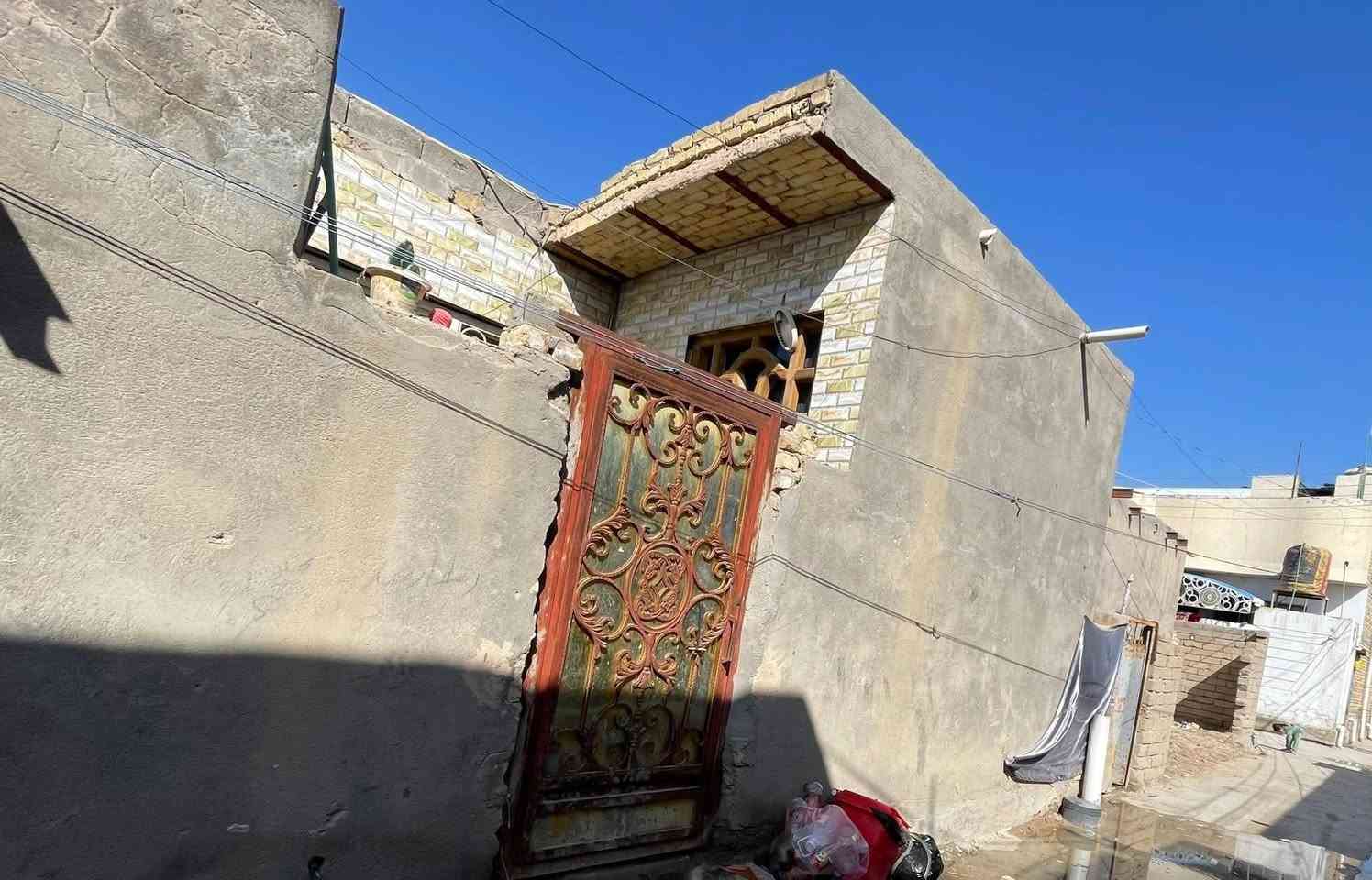 #منزل للبيع طابو

📐 المساحة - ٩٠ متر واقع حال 
                          ٣٠ متر بطابو
               
📍الموقع - حي العباس (الدجين)
تدخل من شارع الدجين المقابيل مدرسة الخندق
أو من شارع القادسية (أسواق رائد)

-البيت نظيف (عالي عن الشارع)
-يتكون من غرفة ومطبخ وصحيات واستقبال
-بناء بلوگ ، عگاده
       
  #السعر - ٣٥ مليون قابل للتفاوض 
          
 للاستفسار اكثر-اتصال او واتساب 
سيد حسين اليعقوبي ***********

#مكتب_السيد_للعقار
📍سوق الشيوخ-شارع السعادة(مجاور مطعم المدينة)📍
