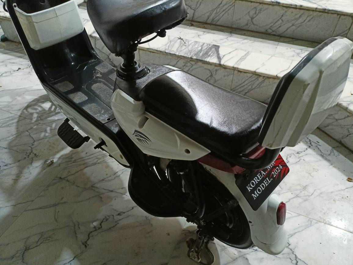 دراجة شحن حجم 14 مابيها شي نقص.
بالجانب الأيمن مشيرفة الثانية 160.
بي مجال بسيط. موصل, نينوى


**إذا كنت صاحب هذا الإعلان وتريد حذفه لأي سبب، رجاءا أرسل رسالة إلى الدعم الفني**