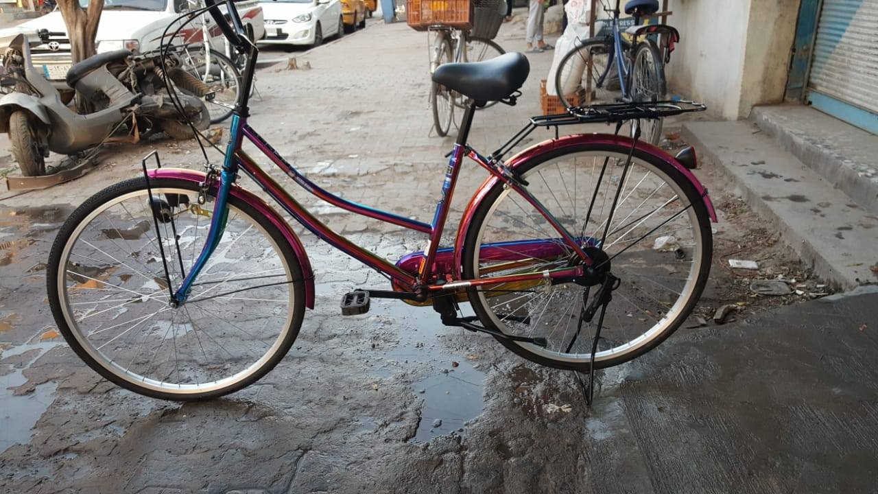 بايسكل سبع الوان جديد استعمال اسبوع حجم 26
السعر ب130وبي مجال بغداد ساحة عدن ***********
