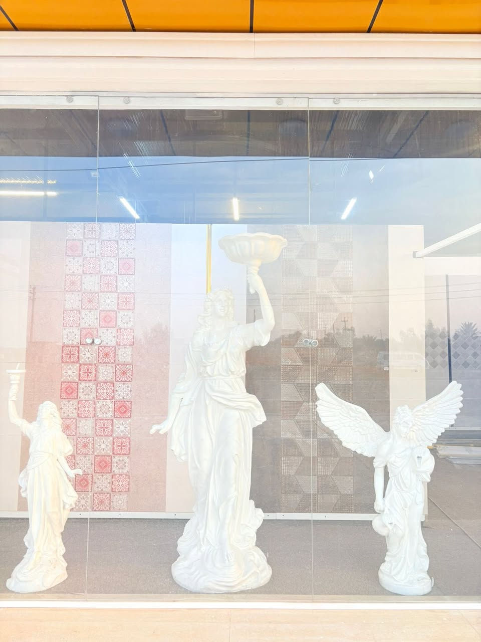 الابداع يبدأ من شيئ اسمه الذوق🌹
والجمال ينبع من الروح🌾 
عن ترتيب وجمال الحدائق نحدثكم ياسادة  😍 لأننا نهتم_بكم_محبينا  نحن نسعى دائما لتوفير كل ماتحتاجه الحدائق.
نافورات بكافة الاحجام والقياسات والانواع دولفينات و ملكانات مريم و وحيونات و نافورات مرمر 
العنوان : ديالى - المقدادية - شارع العام - مقابيل قرية الحساوية شركة الواحة للسيراميك 
للاستفسار 
***********
***********
