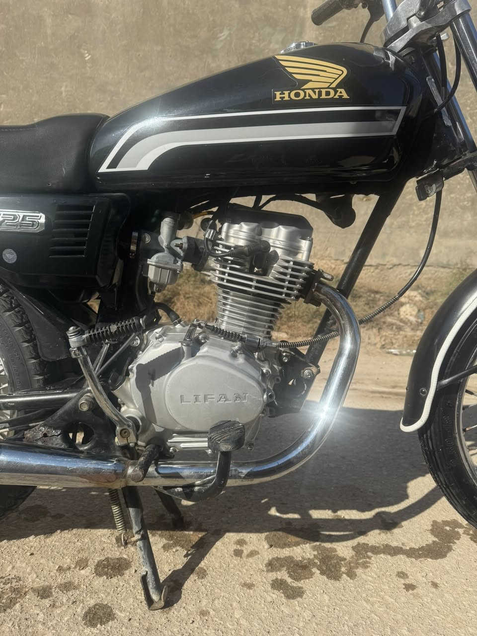 سلام عليكم شباب  
دراجة اربعه كير للبيع  مديل 2020   وكيلهة الربيعي شاصي نامه شلامجة شرط دراجه اصولي بأسمي اوراق اصلية 
دراجه خير من لله شلعه ونعومه ورزانه فول معايزه برغي تراي وين متريد العنوان النجف لاشرف كوفه ناحيه الحرية للأستفسار ***********
متواجد خاص ايضاً.
