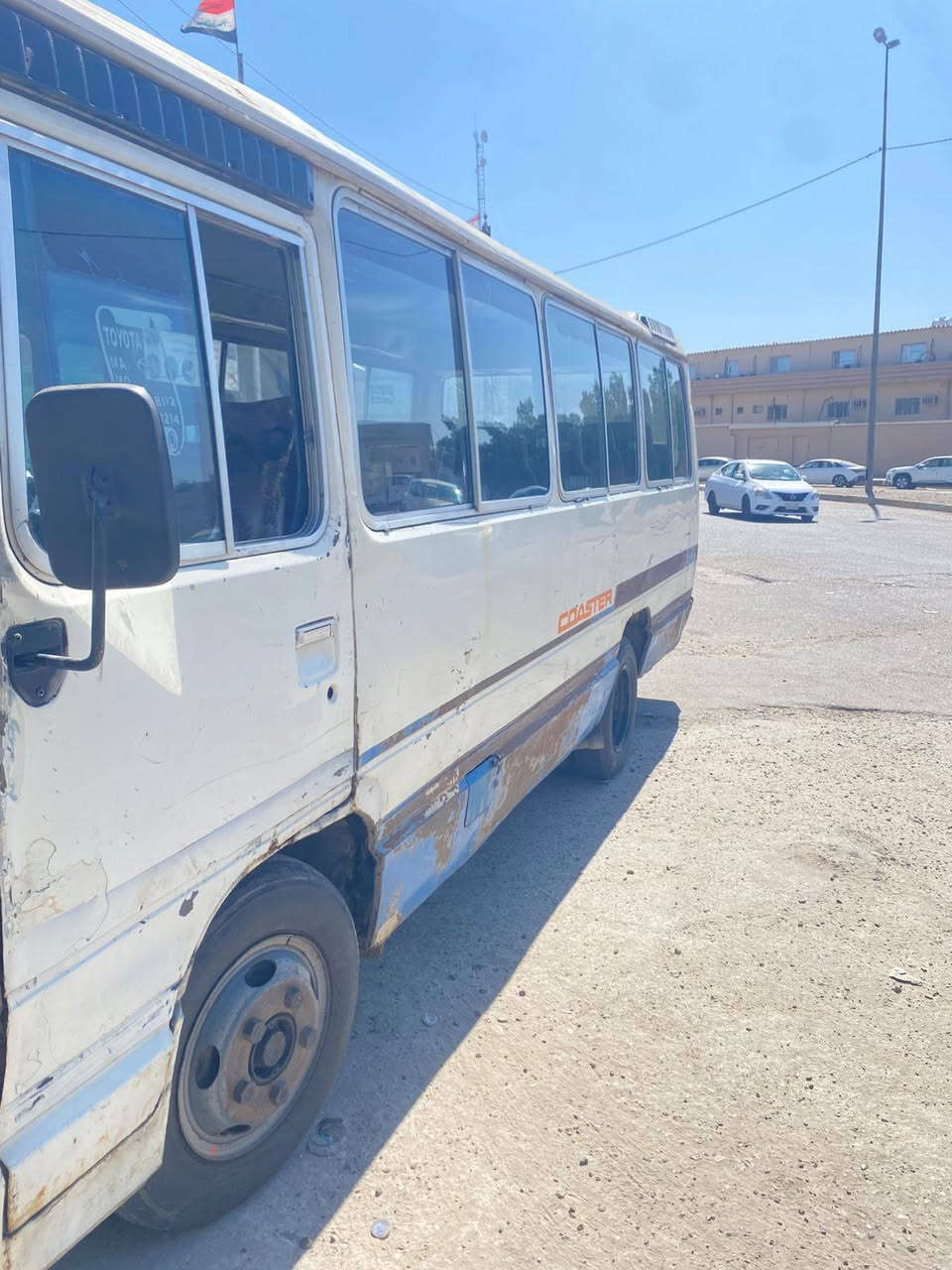 سياره للبيع عريضه للبيع مديل ١٩٨٦ سياره مكينه كروسيده بازين سياره خير من الله سعره ٤ونص وبيه مجال ستفساره خاص ***********
