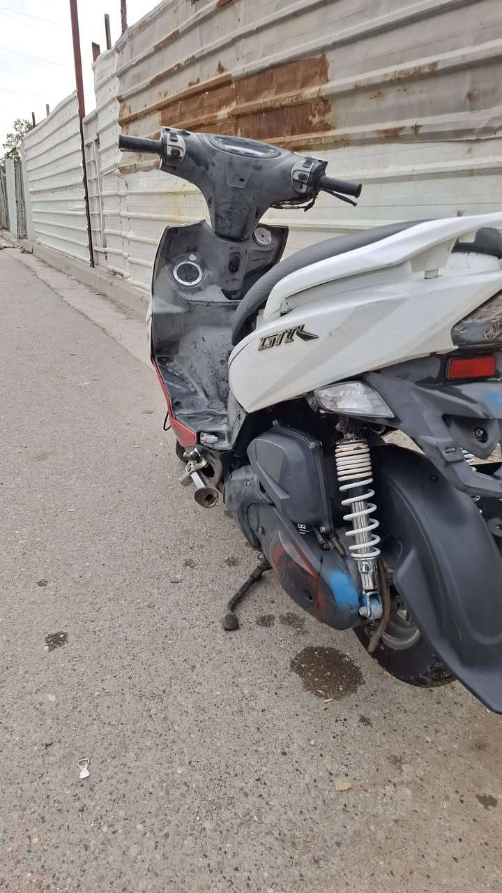 السلام عليكم
جيتي ار  دراجه نضيفه منزله رمبه 
سعر 850 
عنواني بغداد حي البتول 
***********
