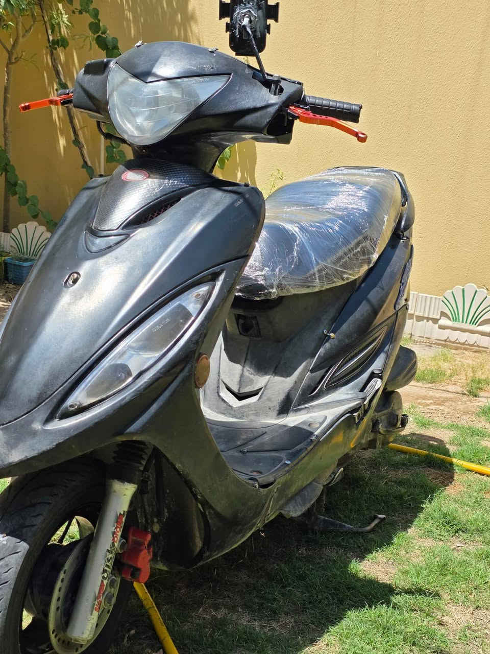 سلام عليكم كامكو G4👍🏼
كامله مكمله مكينه فول نعومه وشرط نگره سلف بكل وقت تجي انت وفيترك وتفحص مكفوله من التبخير تنقيص دهن والنضوح تتاخذه بس بانزين ودهن كهربائيات كامله وشرط الدراجه مختمه تختيم كامل شرط 
❗النقوصات بل الدراجه جوزه وبريك امامي 
مكاني نجف قريه الغدير رقمي لتواصل واتساب فقط خط متوقف *********** والتواصل عن طريق الأتصال على الخط *********** سعر الدراجه 320
