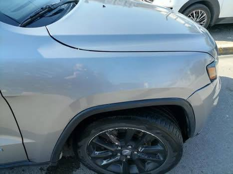 سلام عليكم
للبيع او المراوس 
جيب كراند شيروكي ليمتد هيمي 2017
فول مواصفات 
شاشه،سلايد،وضعيات قياده،كشنان جلد،تدفئه كشنات وستيرن،كشنات خزن،صندوق كهرباء،مرايات قلاب عند الرجوع ،حساسات وكامره خلفيه متحركه،توقف تلفائي 
ماشيه 55 ميل
فيتبم وفلاتر جديد ،فتحه فيت بم ،تايرات جديدة ،رقم اربيل مميز 
كلير صفحة الراكب بس من جوه بدون تكم ودواخل+بنيد وباب السائق
السيارة بدون ايرباك
السعر 175 ورقه
المكان حي الجهاد 
***********
