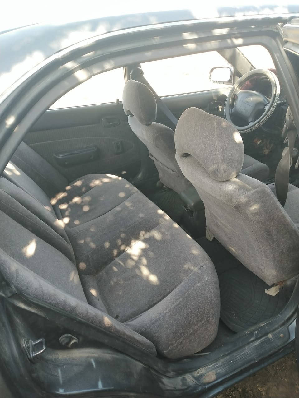 كورلا موديل 92 للبيع مكفوله من الضربه رقم بغداد صبغ للجماليه سياره نضيفه مال بيت مال جناي مكلف بلنشر رقم صاحب السياره ***********
