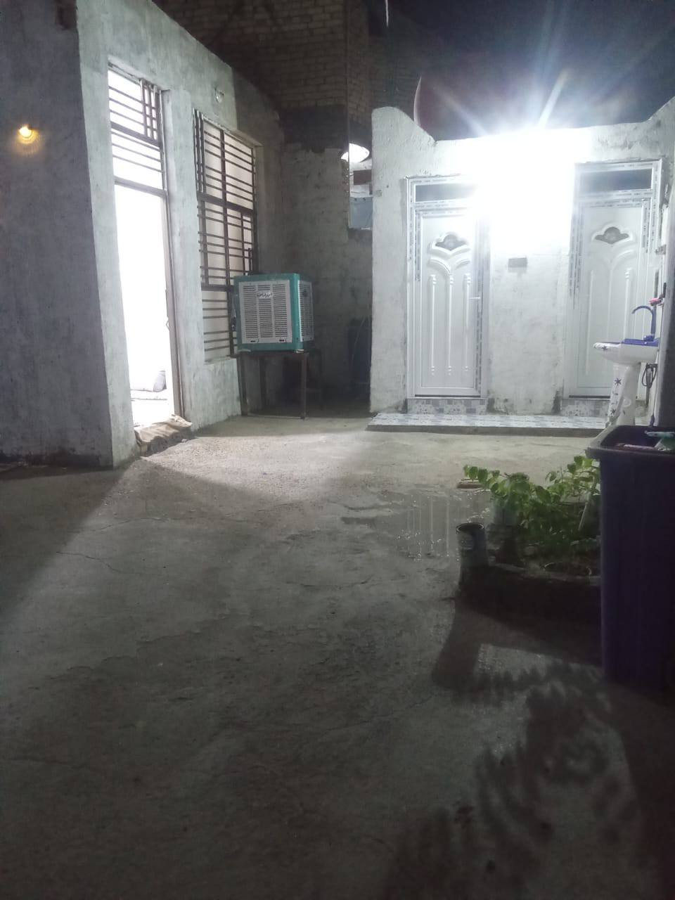 السلام عليكم بيت طابو زراعي سند ٢٥ قريب عل ملعب سيايسن  مساحة أكثر من ٢٠٠ سعر ٥٥ بي مجال ***********
