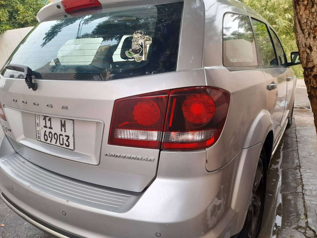 بسم الله الرحمن الرحيم 
سياره دوج جورني للبيع 
موديل 19 فول مواصفات 
محرك 6 
7 راكب 
3 قطع تبريد
سياره حادثها خفيف خير من الله 
سعرها 125 وبيها مجال للخيرين 
‏‪***********‬‏
