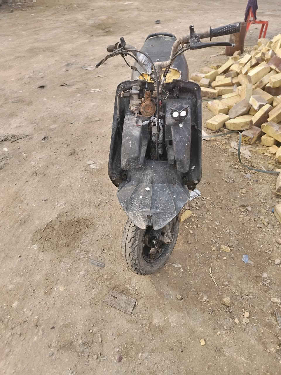 فراشه للبيع مكفوله كفاله عامه محرك مكفول المكان بابل حي الجزائر السعر 150 وبيه مجال الرقم ***********
