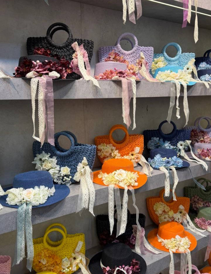 أجواء صيفية وبحر 🌊☀️
سيت قبعة مع حقيبة بتصميم صيفي أنيق 👒👜

مناسب للرحلات والمزارع وأيام البحر ✨

السعر: 20,000 دينار

متوفر حالياً
📩 للطلب دايركت
Family Stor 🤍

#صيف
#قبعات
#حقائب
#ستايل_صيفي
#اكسبلور
FamilyStor


**إذا كنت صاحب هذا الإعلان وتريد حذفه لأي سبب، رجاءا أرسل رسالة إلى الدعم الفني**