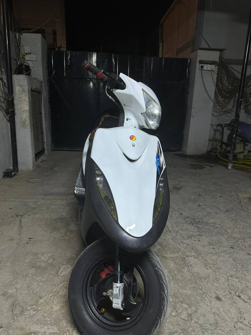 السلام عليكم
ماكس عدل للبيع ✅
دراجه خير من الله ✅
كامله مكمله ستاند تعليك ✅صفح ✅
بيه منضومه زنون ✅
مكينه بلاديه 49✅
بيه صدر امامي رياضي ✅
وصدر خلفي انته تتحكم بي✅
ألماشه بيه عواج 
المكان : بغداد حي الجامعه 
السعر:450 وبيه مجال للطيبين 
الرقم :***********
