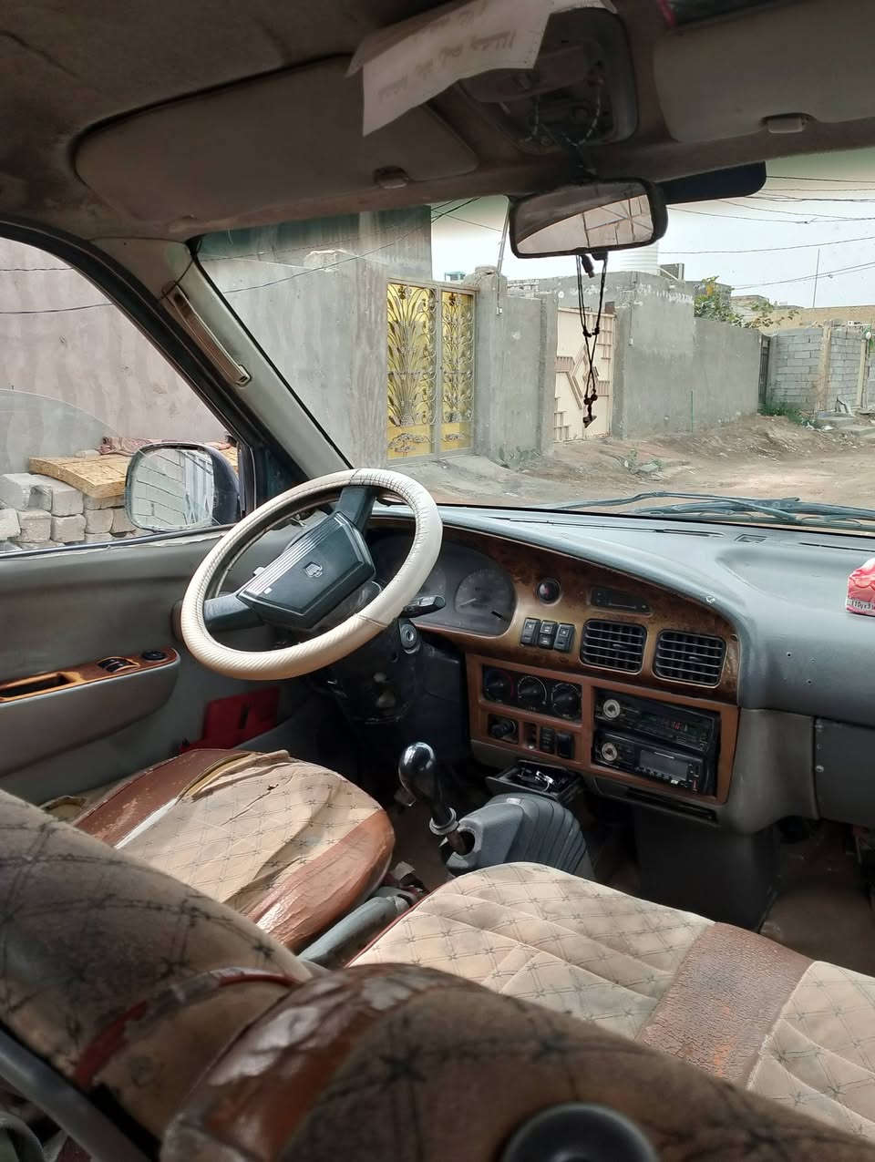 سلام عليكم للبيع كيا بريجو موديل 98 مكان مشخاب مصفره غرامات معاملة كاملة واصل للبصمة سعر 30بيها مجال مكان مشخاب 0***********
