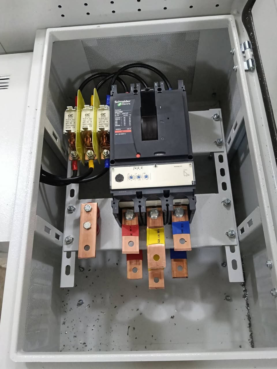 كهربائي منازل عام ***********
