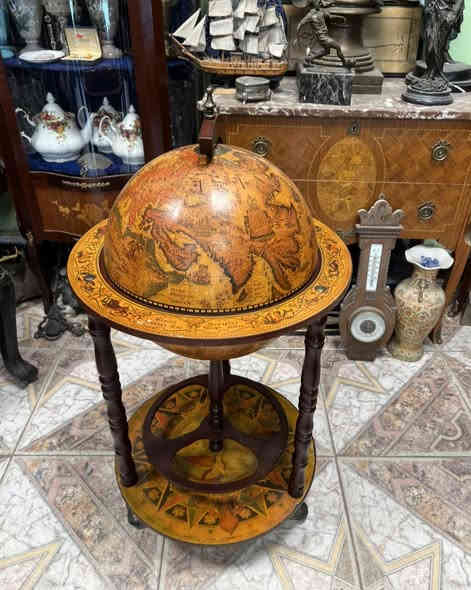 كره ارضيه مني بار نظيفه جدا 
*العنوان:بغداد الكسره قرب ملعب الكشافه داخل السوق الشعبي 
*للحجز والاستفسار عن الاسعار يرجى التفضل على الخاص ومراسله الصفحه او الاتصال على الرقم. ***********
*يوجد توصيل الى كل محافظات العراق 
*يرجى التاكد من الطلب قبل مغادره المندوب
#antique #انتيكات #تحف #نوادر #راديو #اثاث #كريستال #زوالي #كلاسيك
