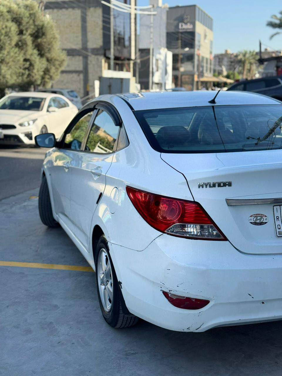 السلام عليكم للبيع اكسنت 
موديل 2012 خليجي 
كير محرك كفاله حجم 1.600
دوش قطرتين المرغوب 
شاشه كأمره تحكم استيرن تبريد ثلج  تخم تاير دوشمه كامله 5تجاوي 5ويل كب 4 دسك سويج ريمونت
صبغ فقط بين بابين سايق وبارد قليل 
كفاله من حادث وفتح قطعه وتبديل قطعه 
بسمي رقم بغداد دولي شرط 
تحويل سنويه إلى سنه27
السعر 96وبي مجال قليل 
موقع حي عامل 
الاستفسار اتصل او واتساب 
*********** Colombo, Sri Lanka
