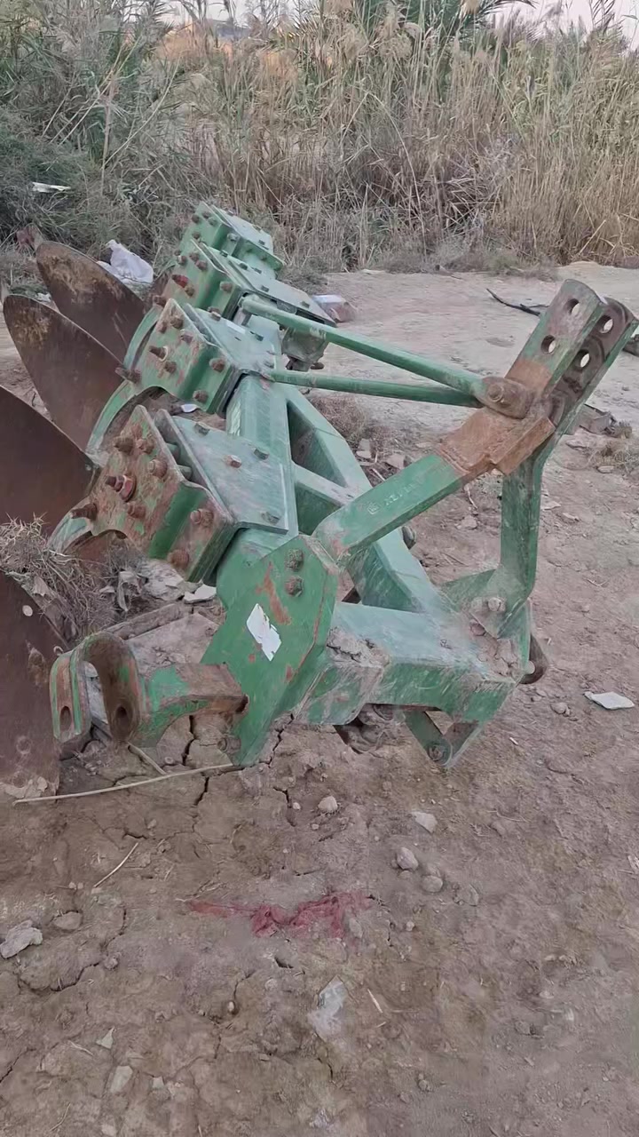 فيدان حجم  رباعي حجم 18 /16/14
كاموظحه بل صور عنوان البصرة
***********
***********
سعر خاص
