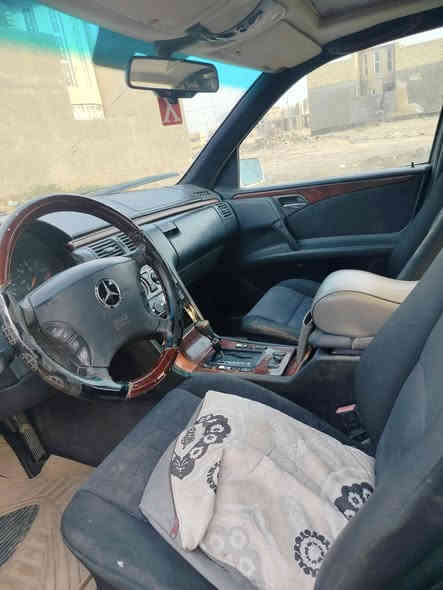 السلام عليكم مارسيدس ام عيون للبيع سياره نضيفه مكينه 4سلندر مديل 1995السعر 62وبيه مجال للتواصل ***********
