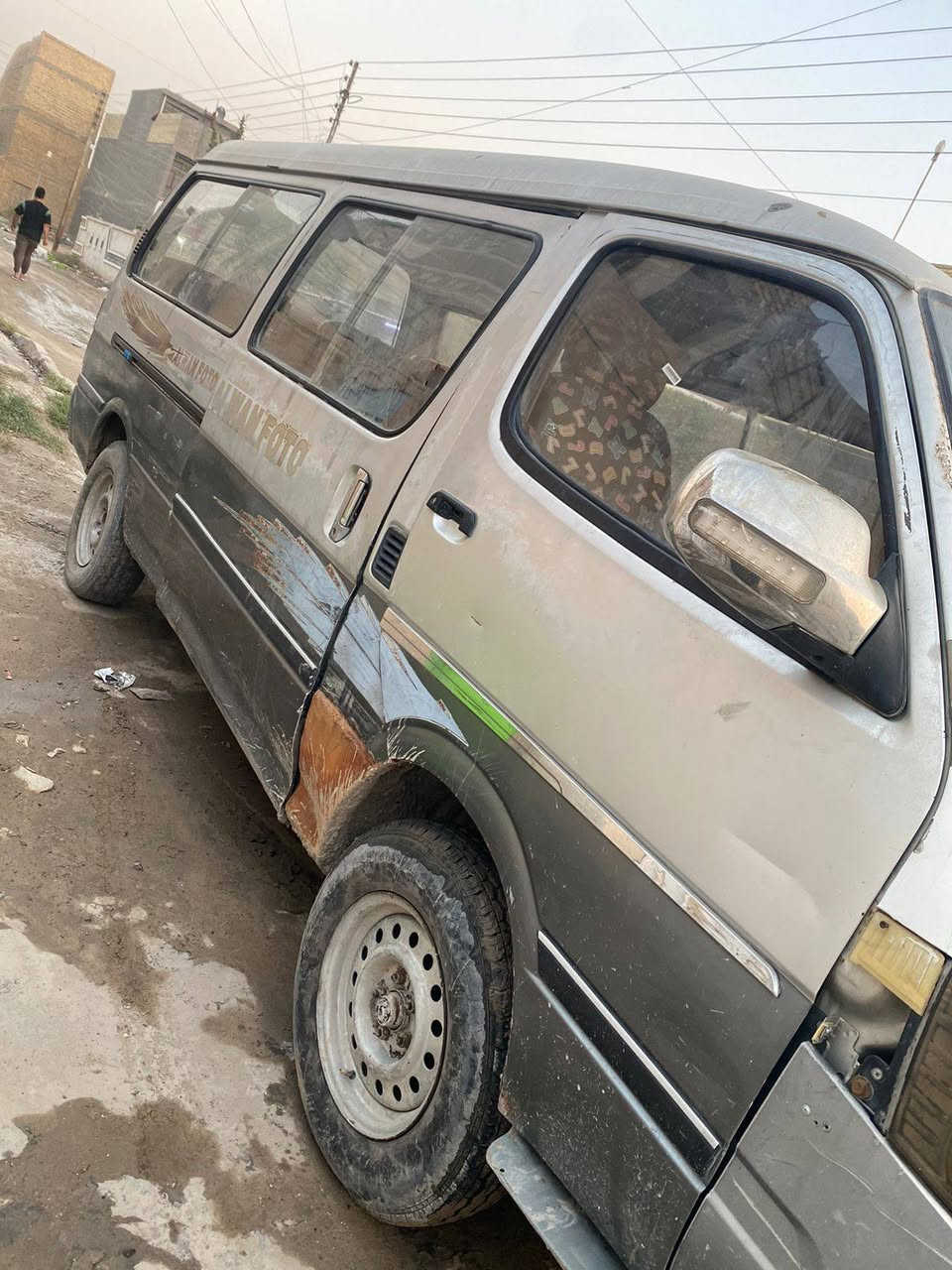 السلام عليكم 
كية فتون الوان للبيع مكينة حاوية جديدة صار 15يوم من شادها كير اكسل حدادية صدر مكفولة رقم احمر بابل مصفرةهيئة وغرامة صاحبها موجود تحويل ثاني يوم سعرها 40مكان بغداد
