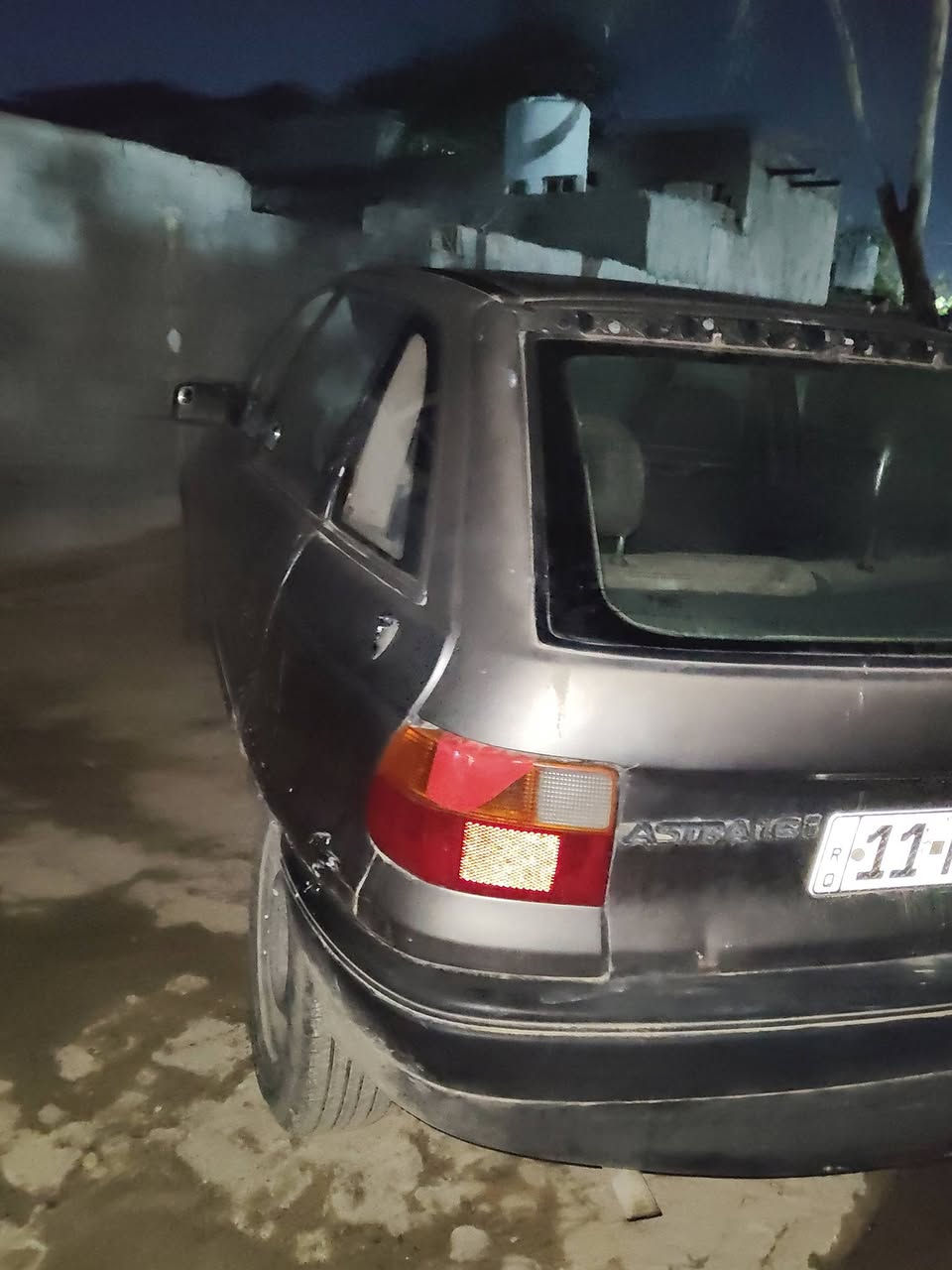 السلام عليكم اخوان
مكلف بل نشر سياره اوبل استرا نضيفه فول 
محرك تايرات داخل كله نضيف رقم بغداد دولي مشروع وطني السعر 38 وبيها مجال الطيبين اللستفسار اتصل على الرقم ‏‪‪0789 088 8506‬‬‏
