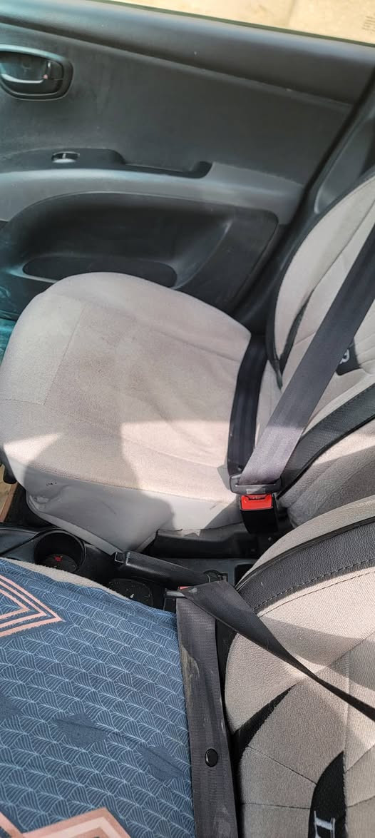 هواندي موديل ٢٠١٣ 
بااسمي 
سعر ٨٠
طخات بسيطه 
ماشية ٧٤
رقم تلفون ***********
مكان بغداد حي اور  قرب حسينة مصطفى
