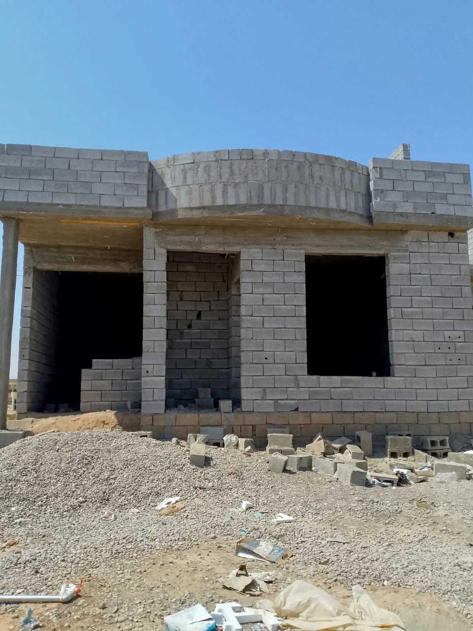 بيت هيكل بحي خلف الخضر مساحت القطعه 250متر  للبيع السعر 26وبي مجال الاتصال ***********
