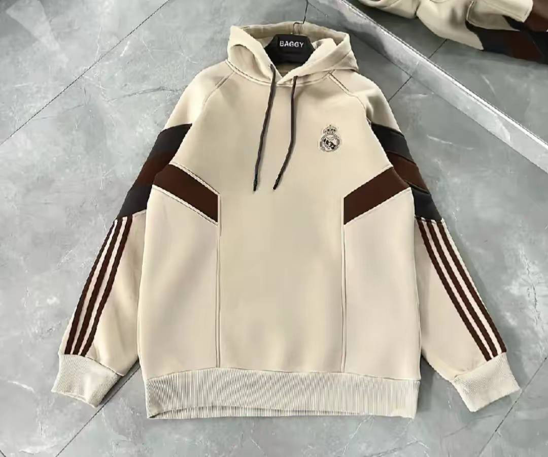 سويترات خامة درجة اولى قطني تركي
القطعه ب٢٥
تواصل. ***********
