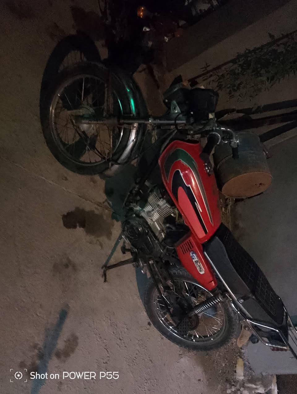 السلام عليكم دراجه للبيع كامله كهربائيات شغاله كربلاء طويريج للاستفسار 
***********
