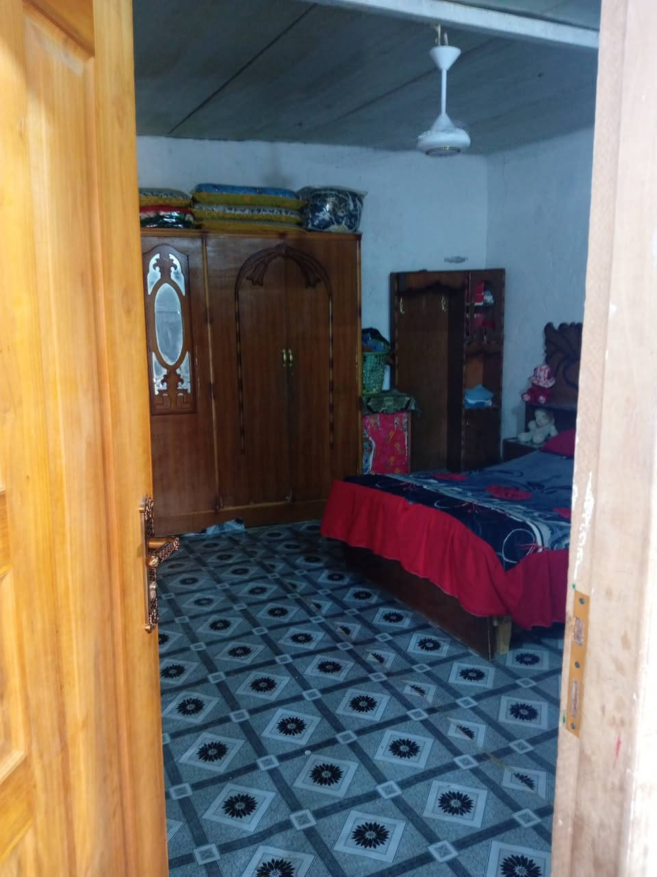 بيت للبيع 200م حي الحكيم بضهر الدبية ***********
