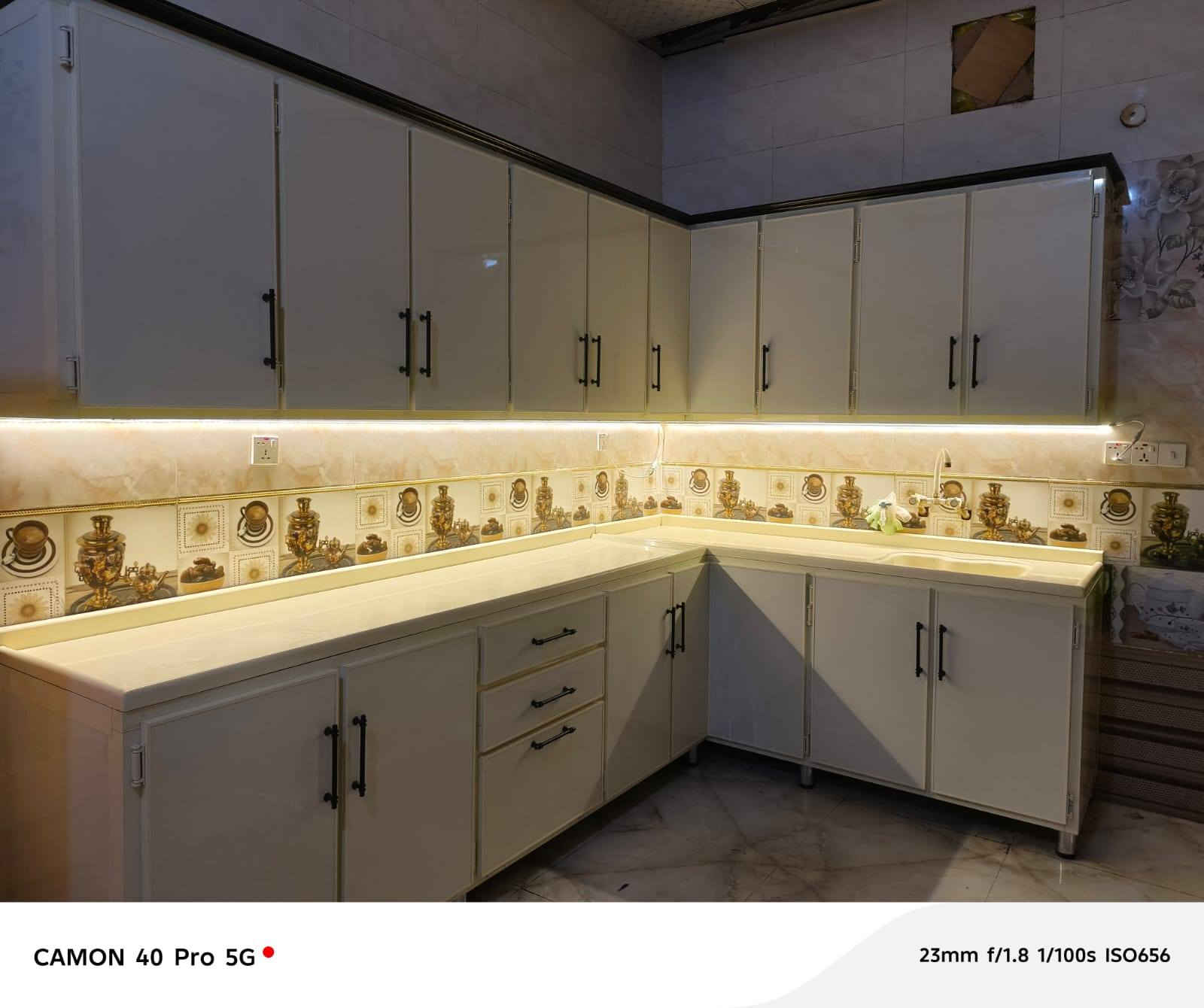 تم إكمال عمل كاونتر المنيوم العزم تركي محشه بخشب مع كابون كريمي مع مرمر اكريمي صناعي سعر متر ب ٣٩٠ مع اناره وتاج تركي
في منطقه ال ابو حسين ال غضب في الجربوعيه الثانيه بيت اخ ابو عبدلله شايف كل خير يارب
***********
