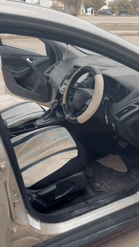 � للبيع أو المراوس – فورد فوكس أمريكي 2017 🚗
سيارة نظيفة جدًا وتستاهل، استعمال شخصي ومحافظة عالية.

المواصفات:
• موديل: 2017
• ماشية: 174 ألف كم
• اللون: ذهبي أنيق
• المحرك: 2000 سي سي
• فتحة سقف (تنتة)
• تحكم استيرن
• المحرك مكفول
• رقم: أربيل
• الحالة: ممتازة ولا تحتاج شيء

💰 السعر: 95 قابل للتفاوض للجاد

🔁 مراوس بـ هيونداي النترا موديل 2018 فما فوق
وممكن أدفع فرق حسب الحالة.

📞 للاستفسار: ***********
الجاد فقط، السيارة تشوفها تحبها.
والله يرزق الجميع
